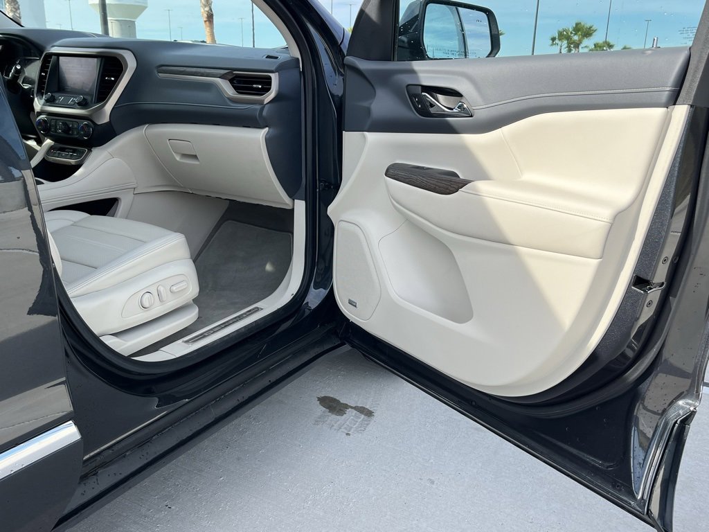 Used 2021 GMC Acadia Denali w/ Denali Technology Package image 21