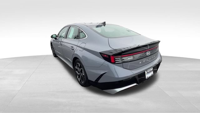 Used 2025 Hyundai Sonata SEL FWD image 4