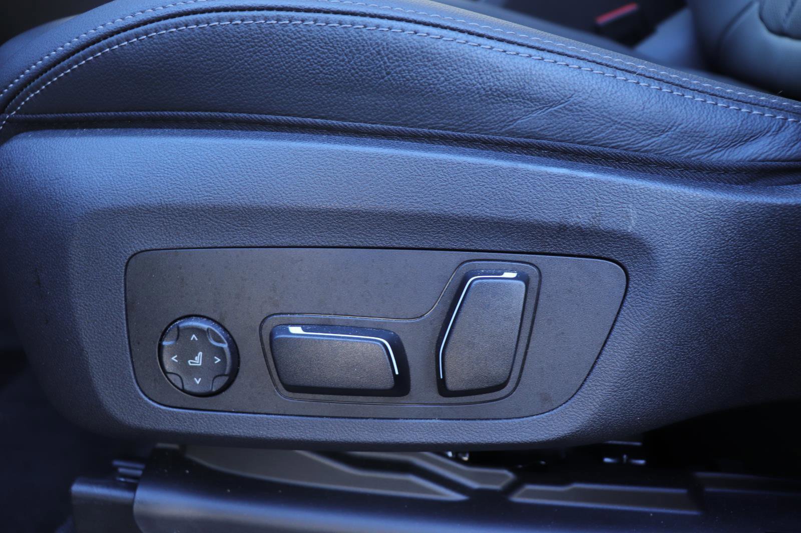 Used 2024 BMW X3 sDrive30i w/ Premium Package w/ZPA image 28