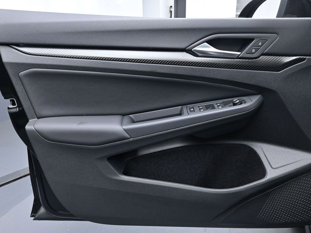 New 2025 Volkswagen Golf R Black Edition image 21