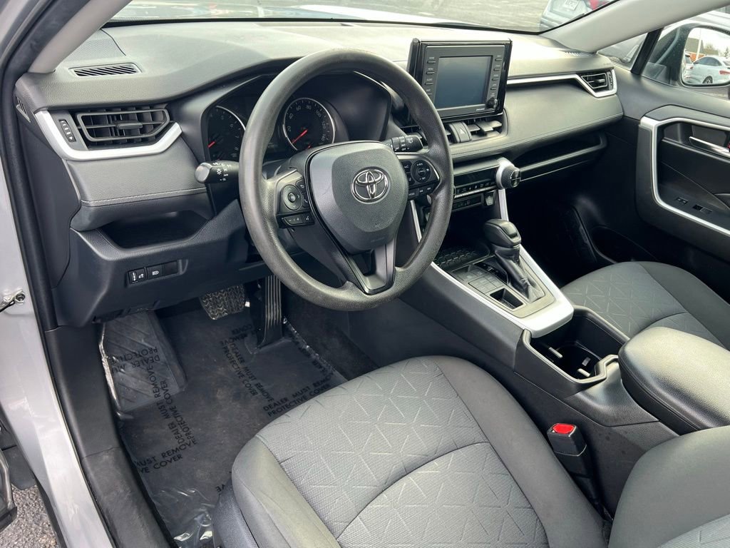 Used 2022 Toyota RAV4 XLE image 13