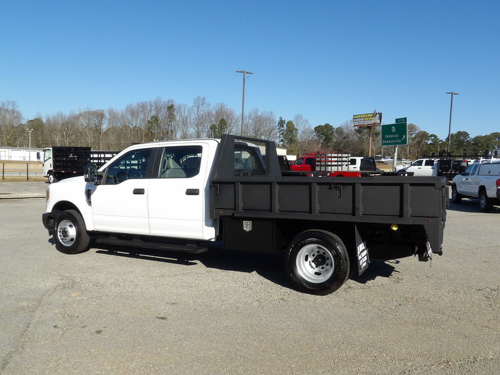 Used 2018 Ford F350 XL w/ Power Equipment Group RWD image 4