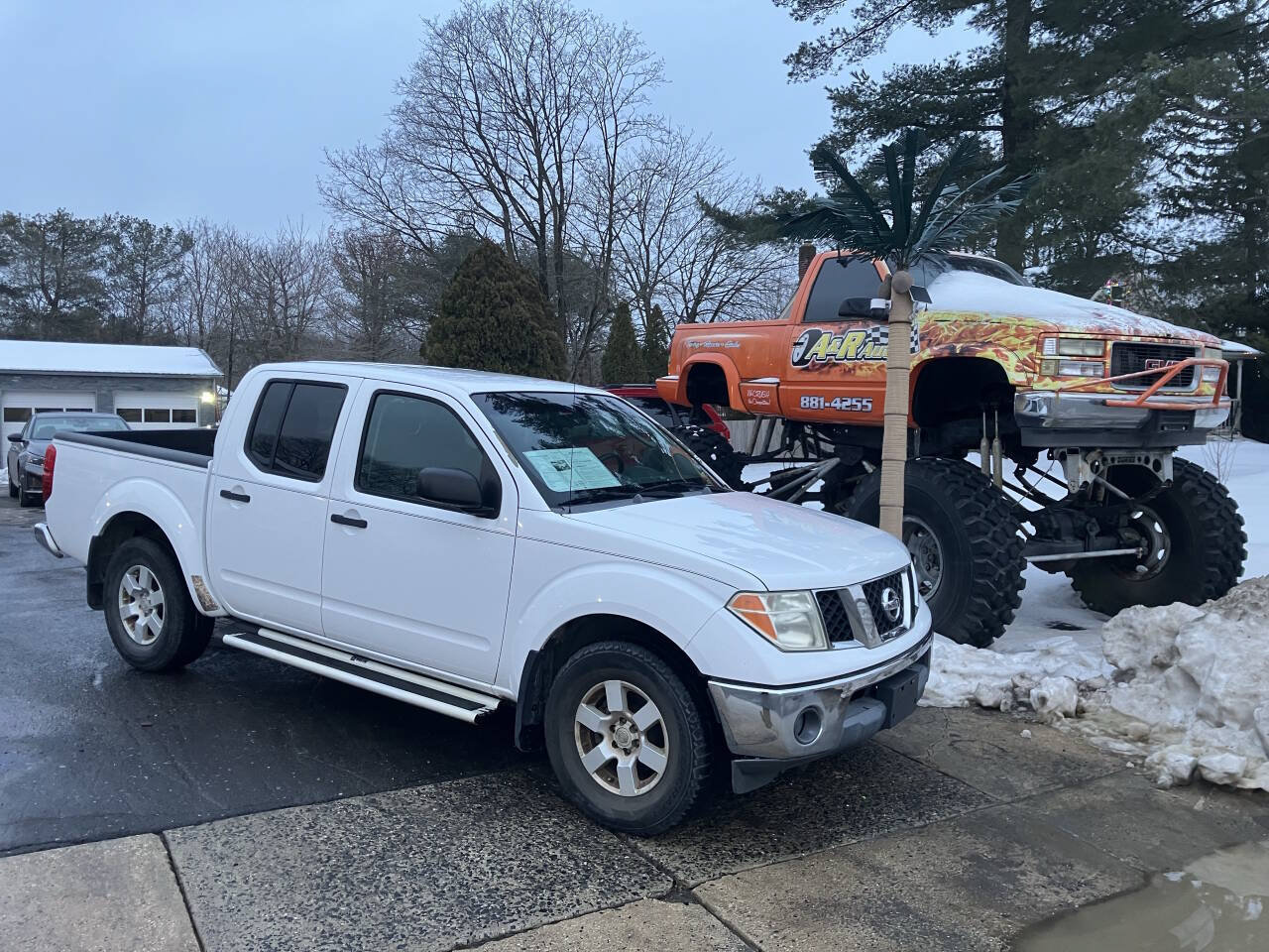 Used 2005 Nissan Frontier NISMO RWD image 2