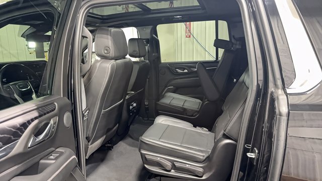 Used 2024 GMC Yukon XL Denali image 6