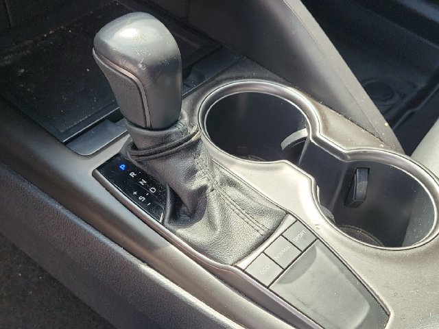 Used 2022 Toyota Camry SE FWD image 34