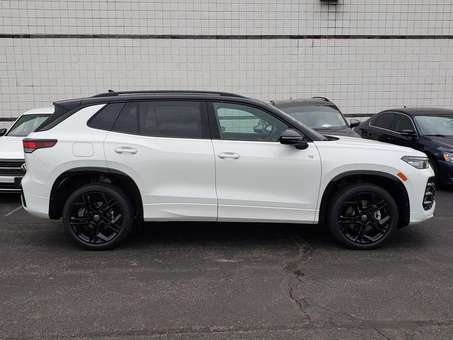 New 2026 Volkswagen Tiguan SE R-Line AWD/4WD image 2
