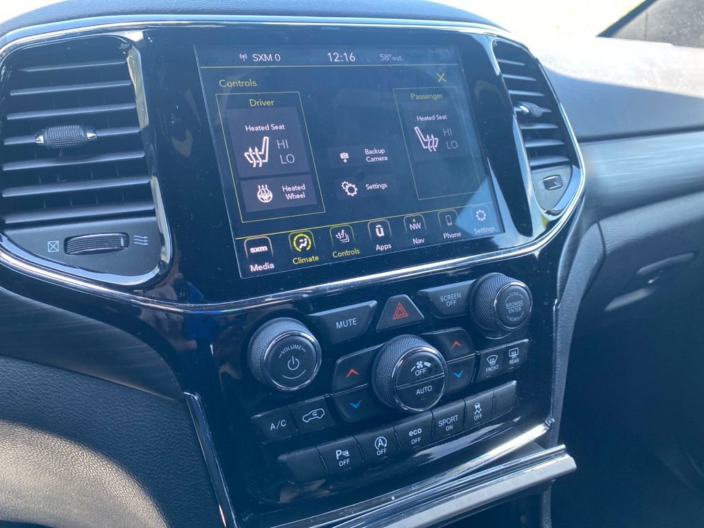Used 2020 Jeep Grand Cherokee Altitude AWD/4WD image 17