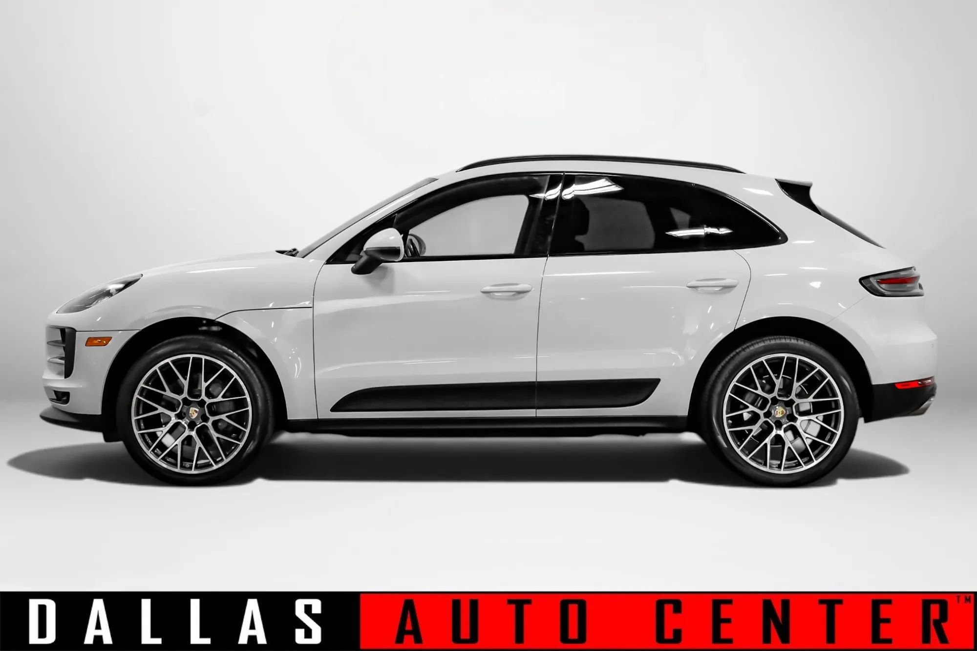 Used 2020 Porsche Macan S AWD/4WD image 8