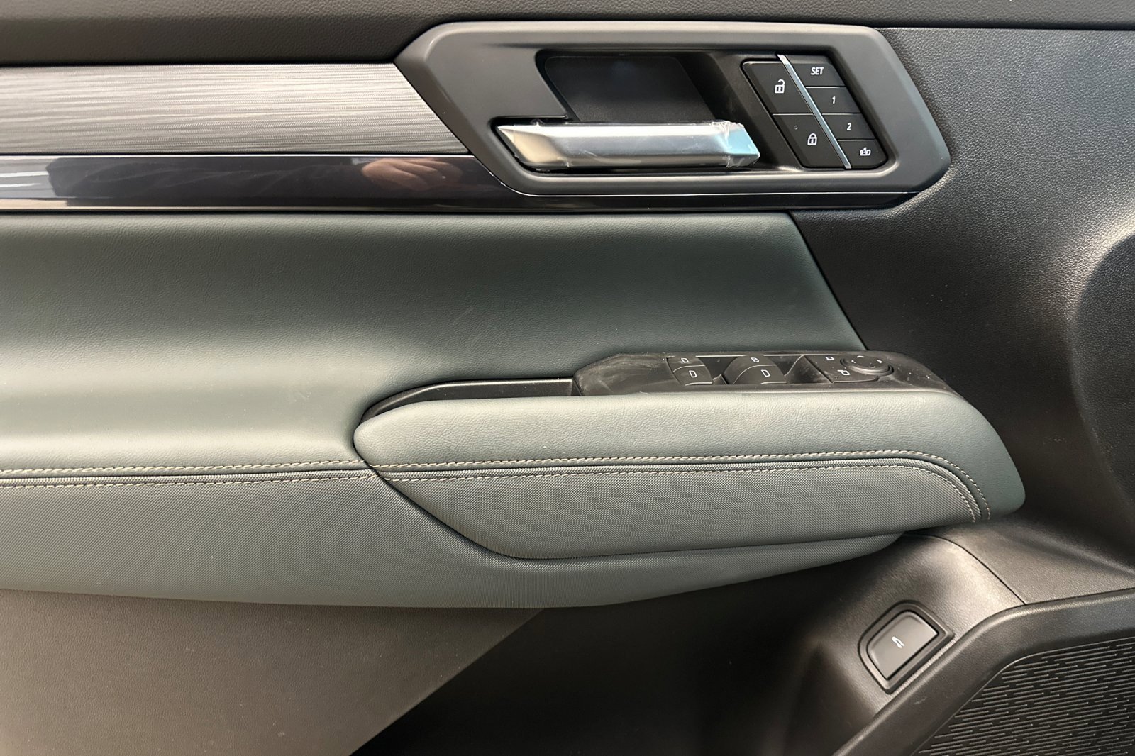 New 2026 GMC Terrain AT4 w/ Convenience Package III image 10