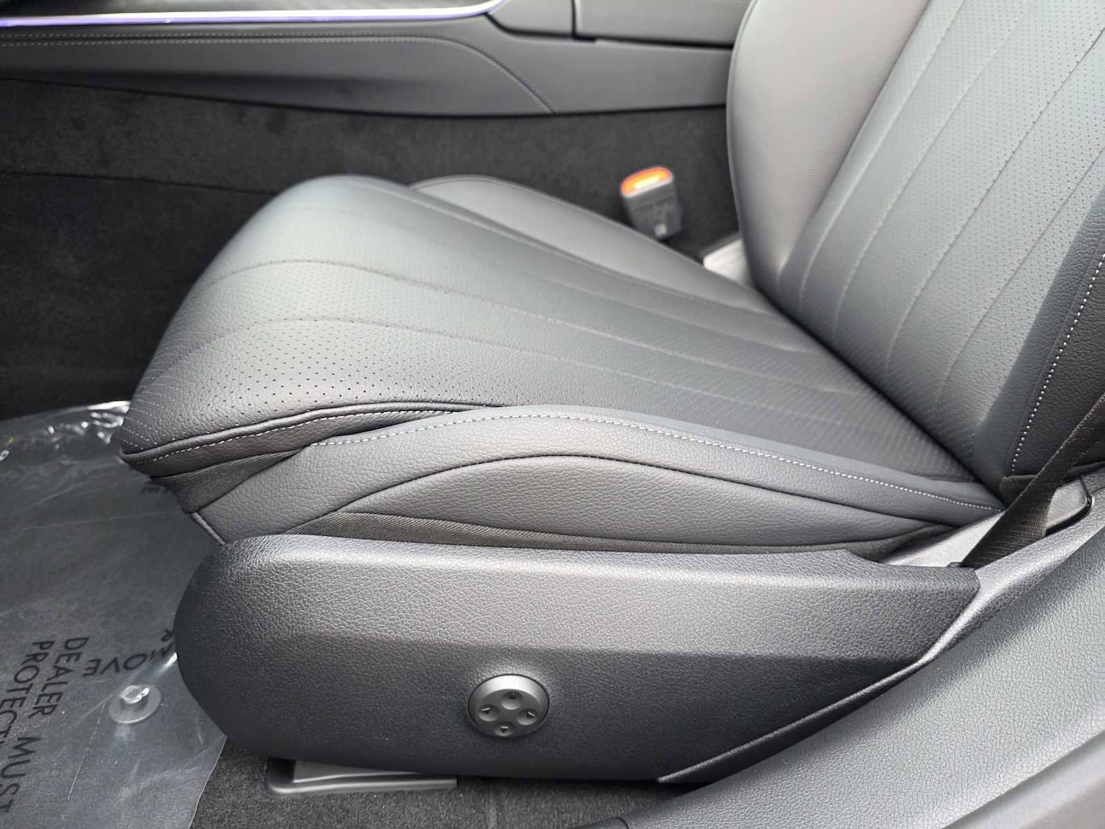 New 2026 Mercedes-Benz E 350 4MATIC Sedan image 10