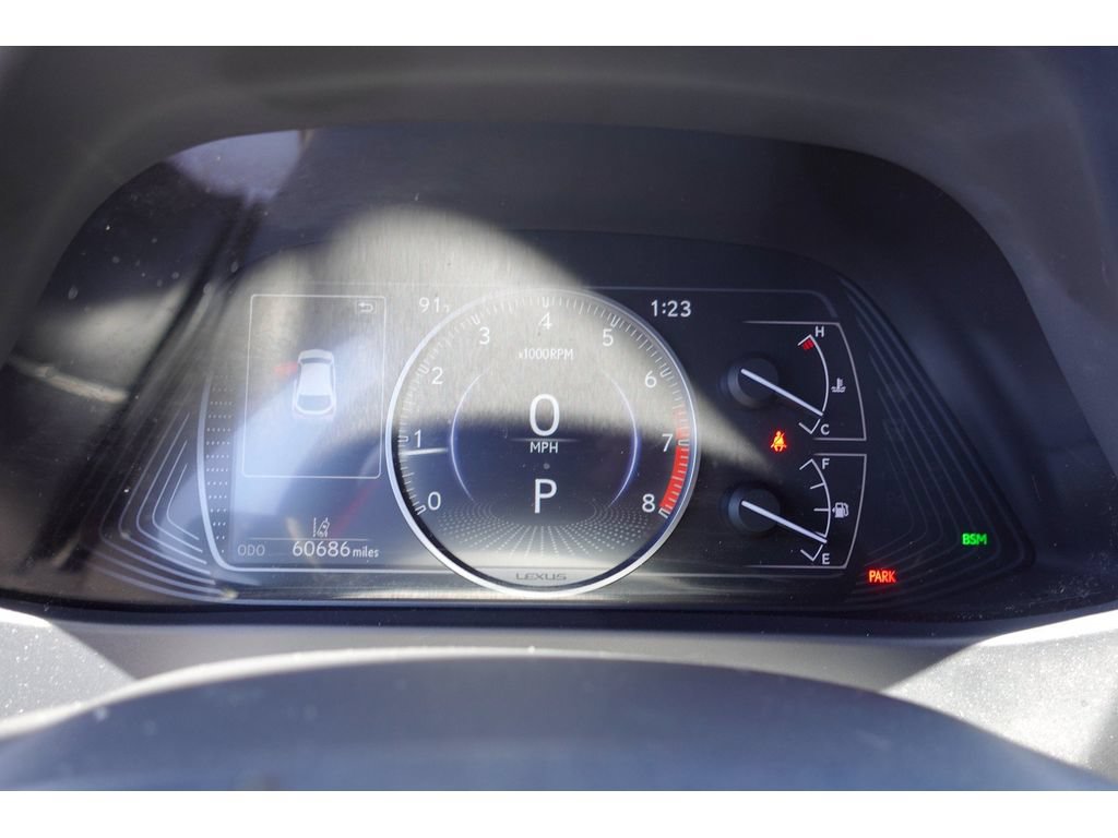 Used 2019 Lexus UX 200 w/ Premium Package FWD image 17