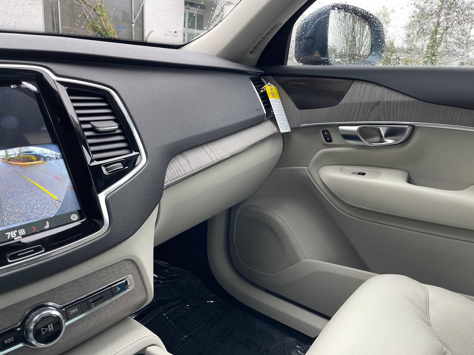 Used 2023 Volvo XC90 B6 Plus w/ Protection Package Premier image 30