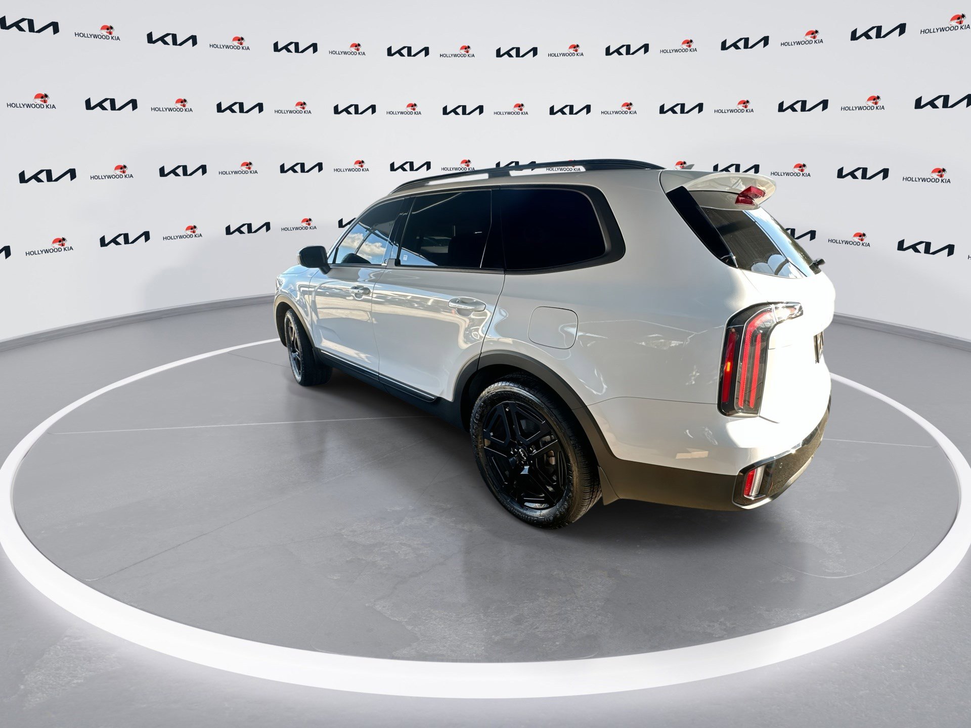 Certified 2024 Kia Telluride EX X-Line image 6