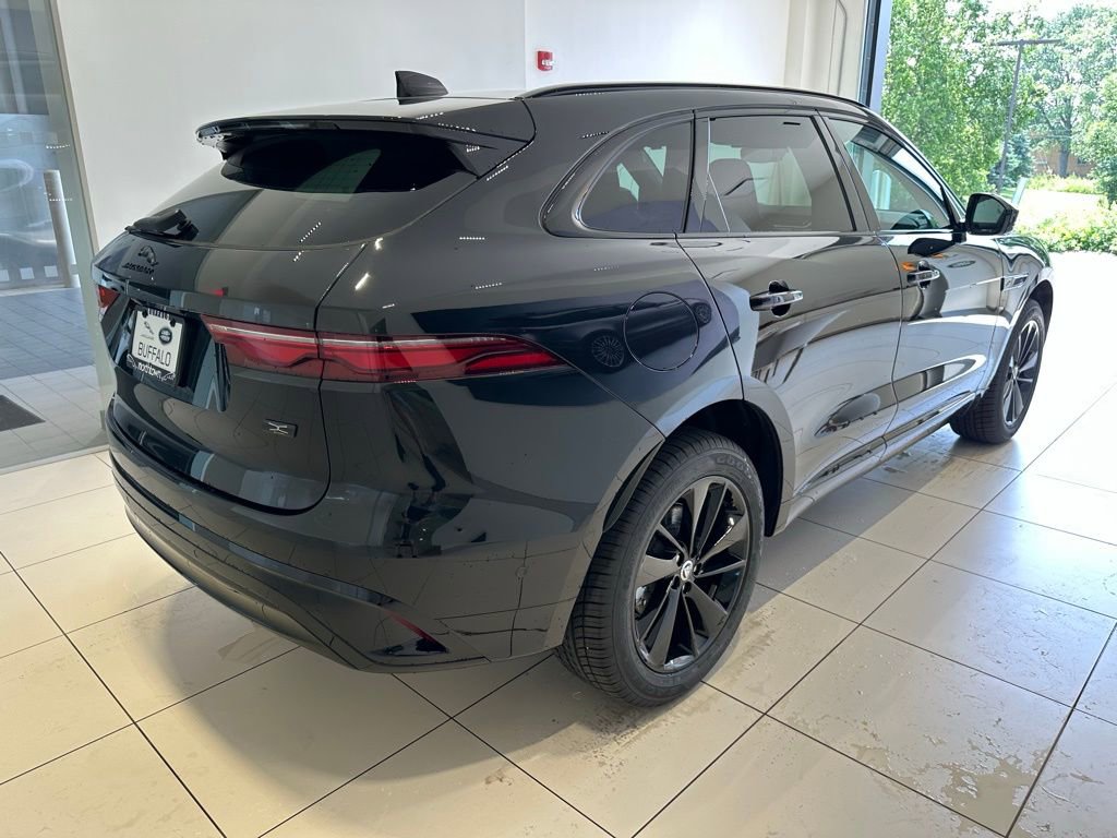 New 2026 Jaguar F-PACE R-Dynamic S image 5