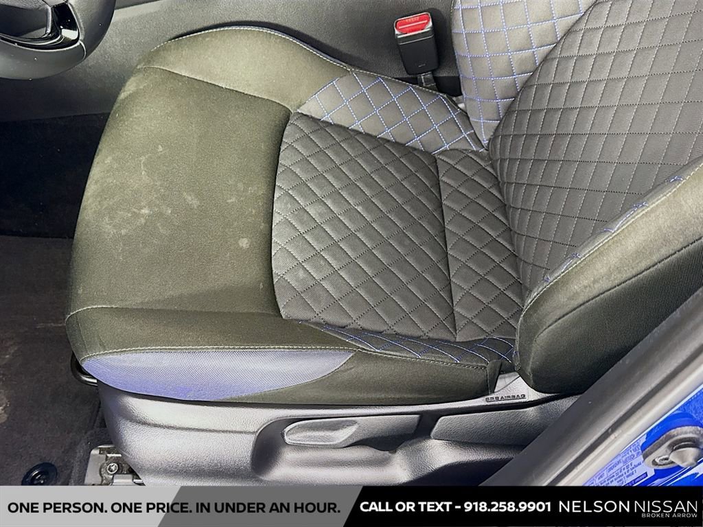 Used 2020 Toyota C-HR XLE image 19
