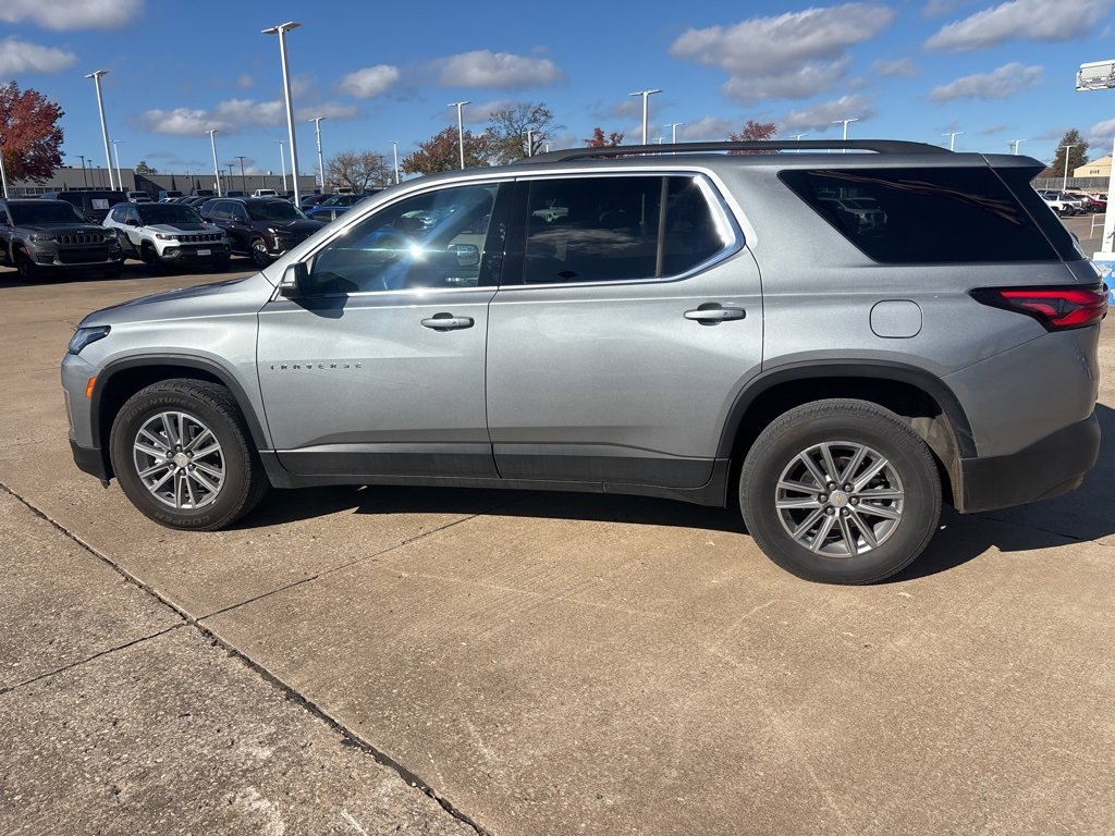 Used 2023 Chevrolet Traverse LT image 8