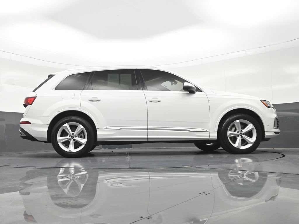 Used 2021 Audi Q7 2.0T Premium w/ Convenience Package AWD/4WD image 29