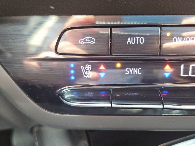 Used 2023 Buick Envision Avenir AWD/4WD image 36