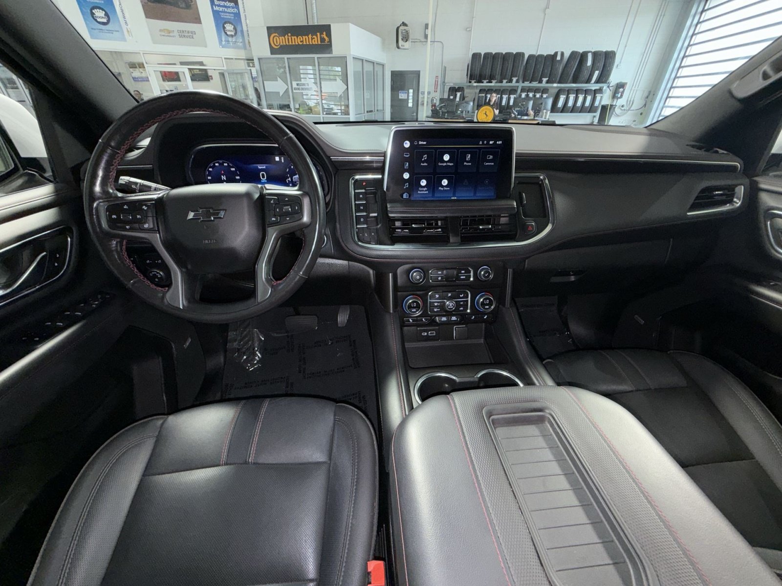 Used 2022 Chevrolet Tahoe RST w/ Luxury Package AWD/4WD image 32