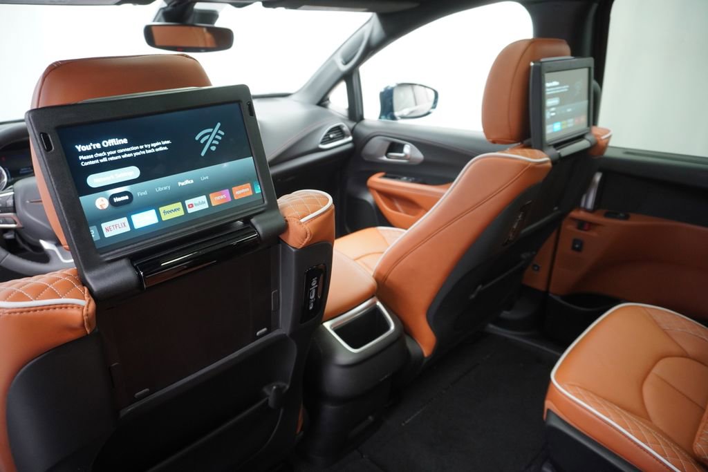 Used 2024 Chrysler Pacifica Pinnacle image 22