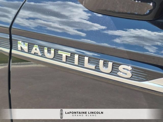 Certified 2023 Lincoln Nautilus Reserve w/ Monochromatic Package AWD/4WD image 10