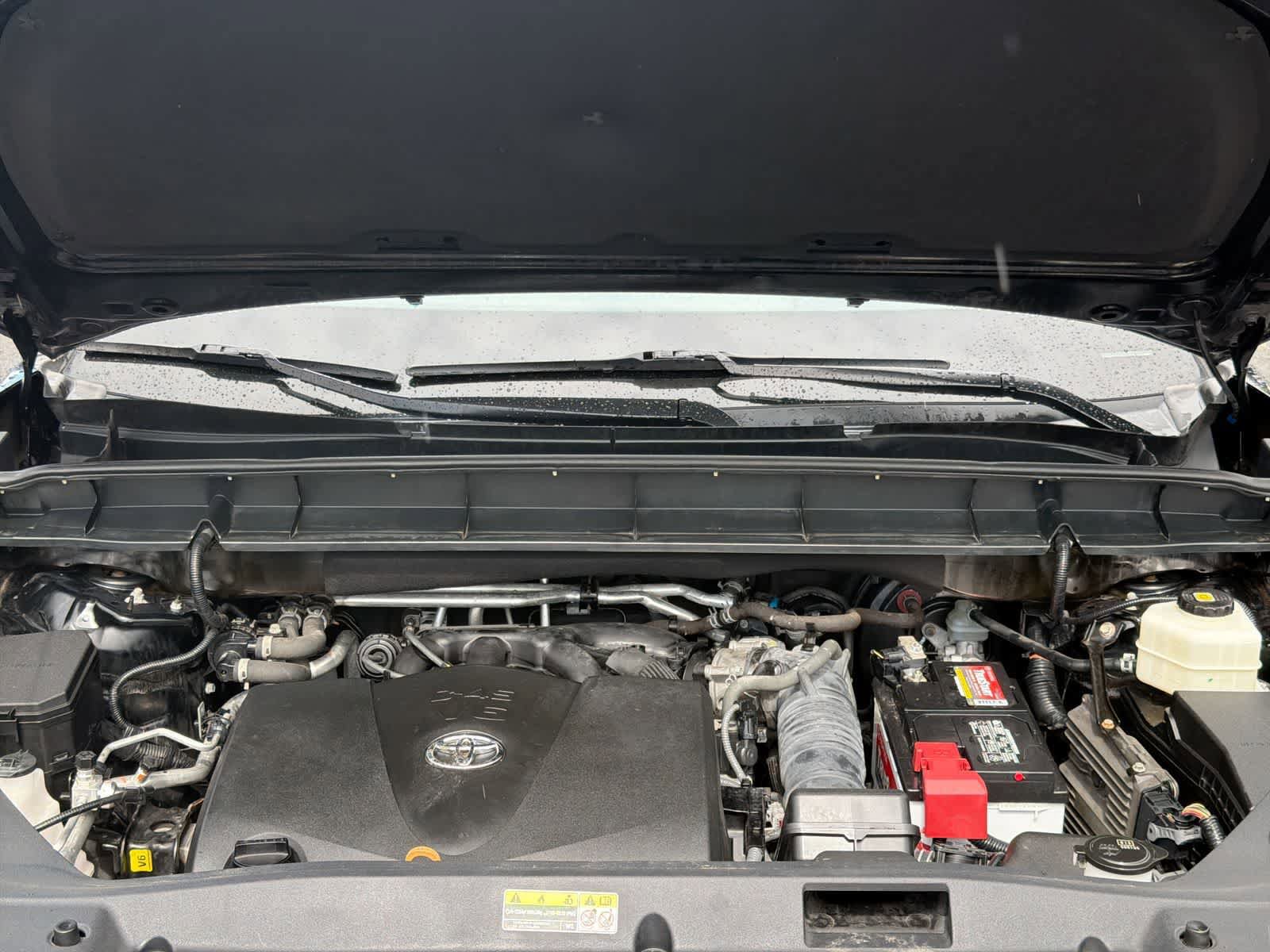 Used 2021 Toyota Highlander XLE AWD/4WD image 15