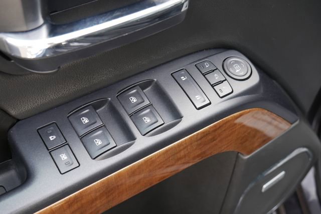 Used 2015 Chevrolet Silverado 1500 LTZ AWD/4WD image 16