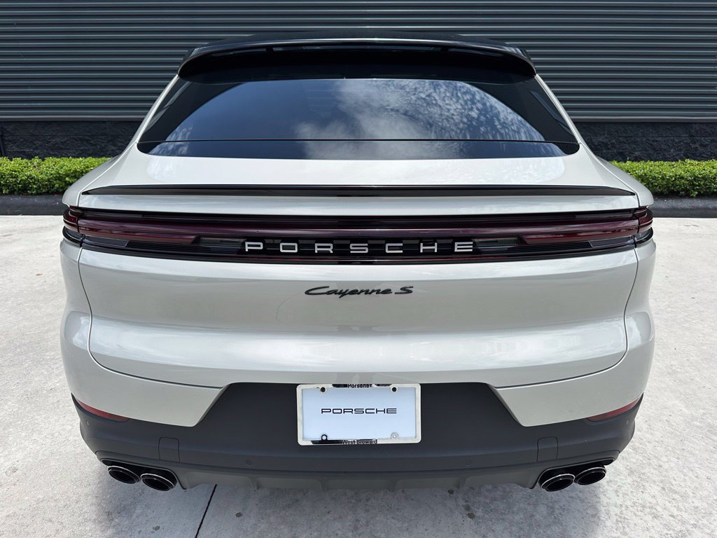 Used 2026 Porsche Cayenne S AWD/4WD image 13