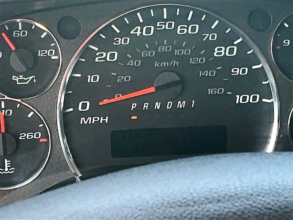 Used 2022 GMC Savana 2500 w/ Driver Convenience Package image 12