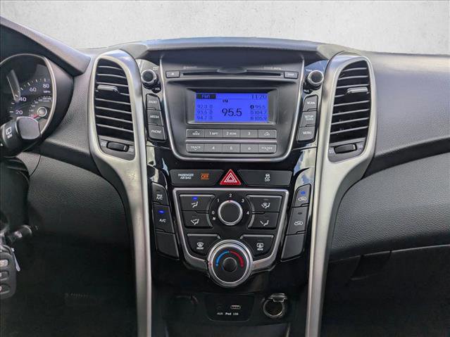 Used 2017 Hyundai Elantra GT FWD image 13