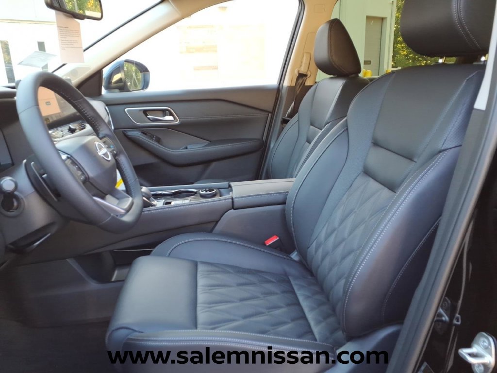 New 2026 Nissan Rogue Platinum AWD/4WD image 9
