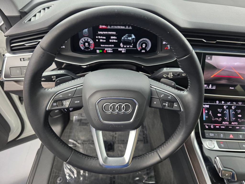 Used 2020 Audi Q8 Premium Plus w/ Premium Plus Package AWD/4WD image 18