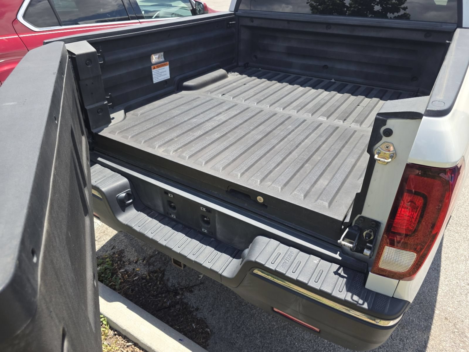 Used 2017 Honda Ridgeline RTL image 9