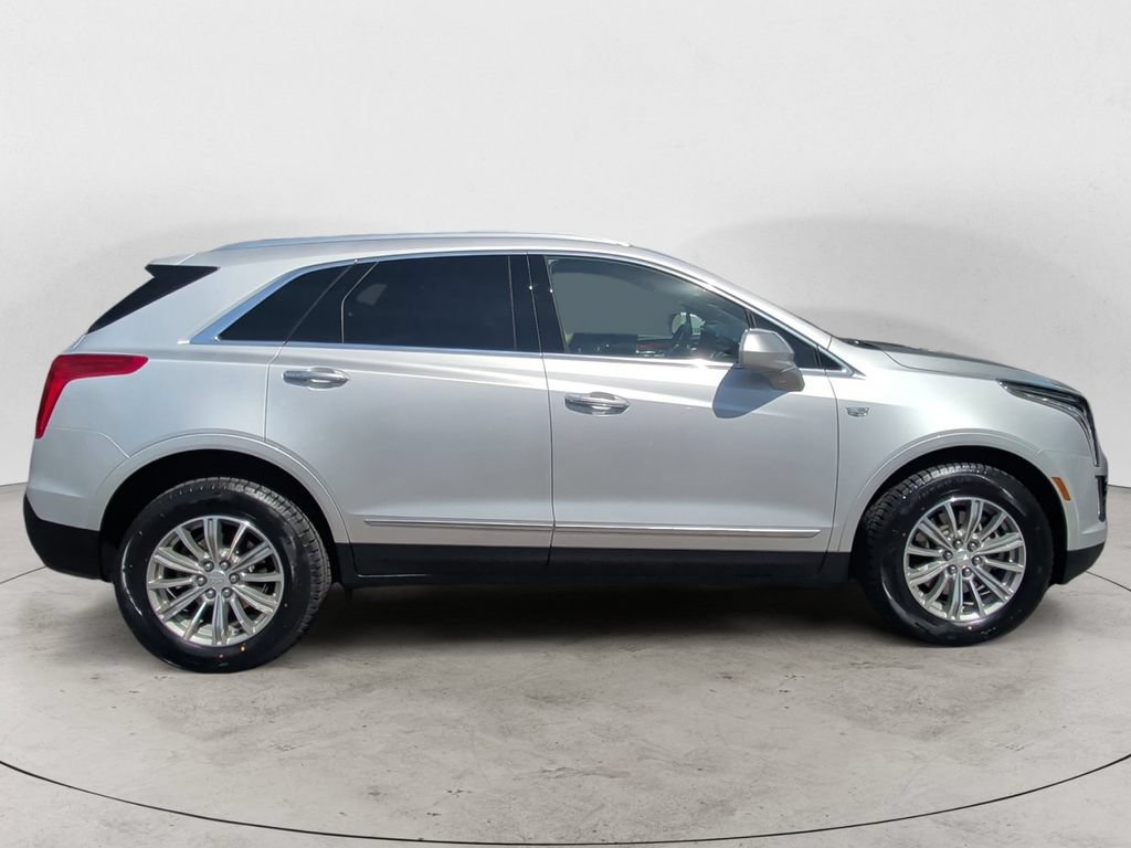 Used 2018 Cadillac XT5 Luxury w/ Driver Awareness Package AWD/4WD image 6