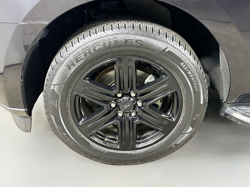 Used 2020 Ford Expedition XLT w/ Equipment Group 202A RWD image 8