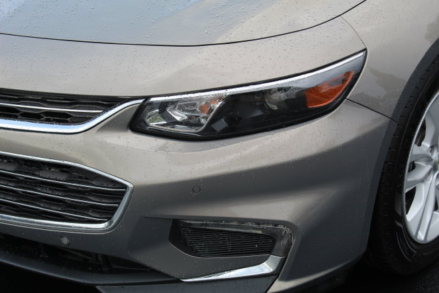 Used 2017 Chevrolet Malibu Hybrid w/ Leather Package FWD image 10