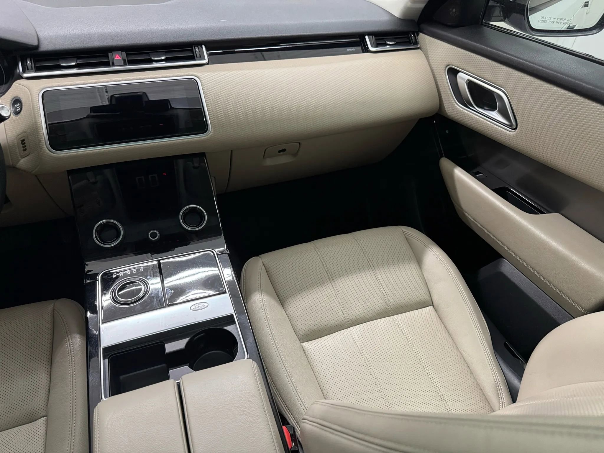 Used 2020 Land Rover Range Rover Velar S image 30