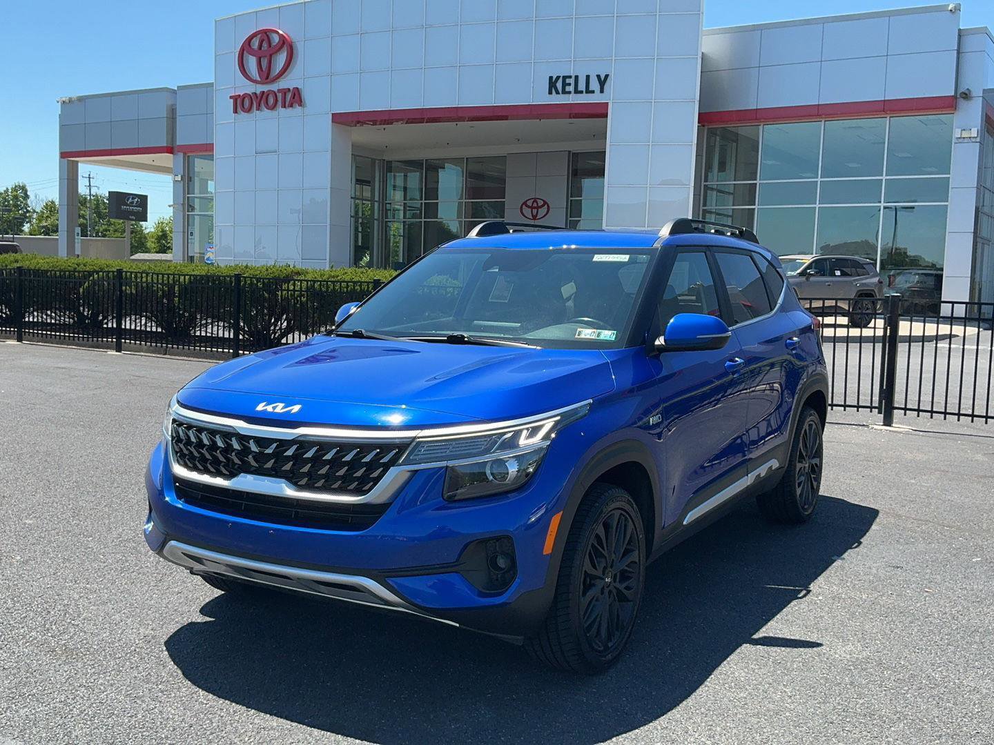Used 2022 Kia Seltos Nightfall Edition AWD/4WD image 1