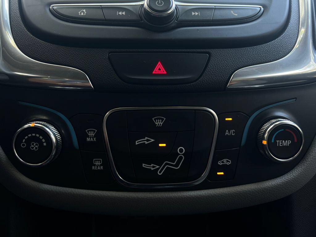 Used 2020 Chevrolet Equinox LS w/ LS Convenience Package FWD image 22