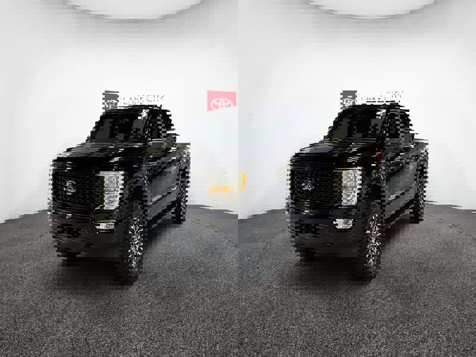 Used 2022 Ford F150 XL w/ STX Appearance Package image 1