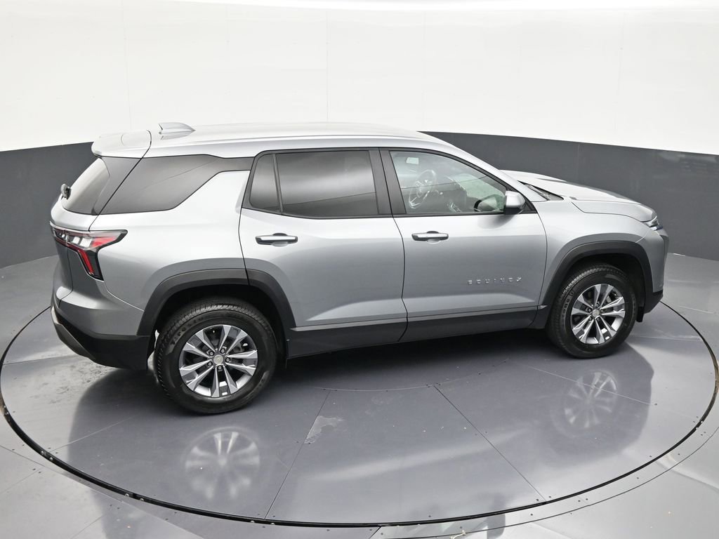 Used 2025 Chevrolet Equinox LT FWD image 29