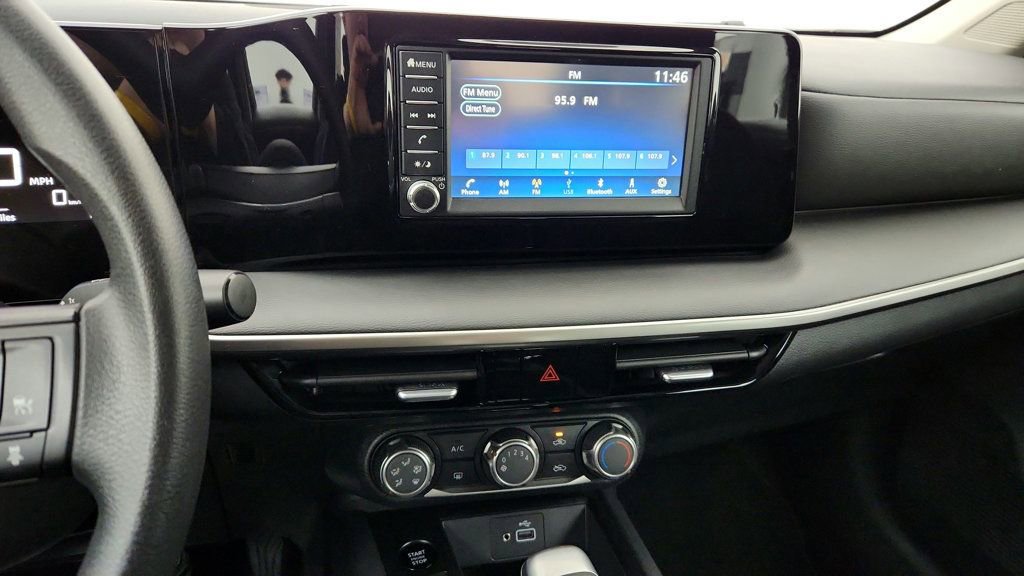 Used 2025 Nissan Kicks S image 16