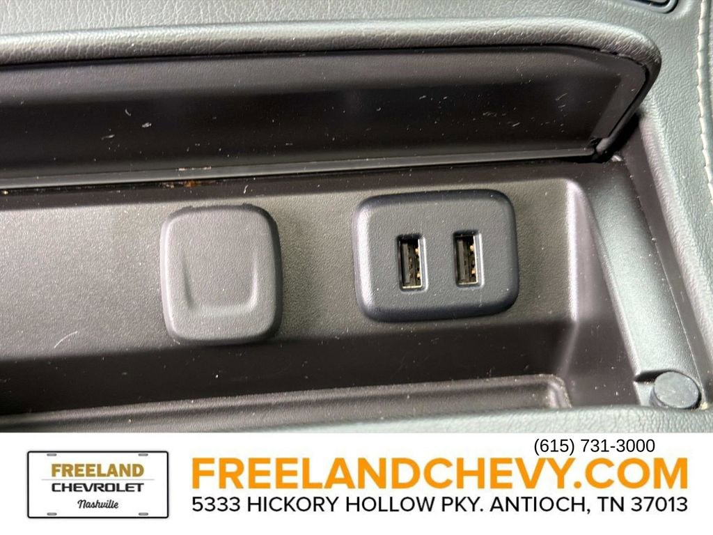 Used 2020 Chevrolet Suburban Premier image 36