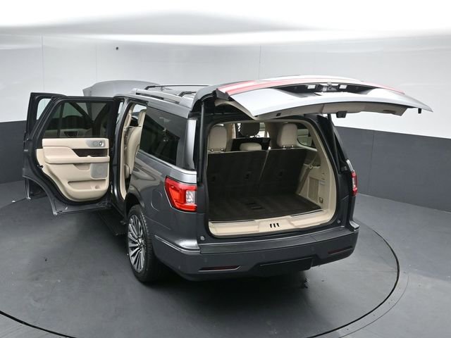 Certified 2021 Lincoln Navigator Reserve w/ Luxury Package AWD/4WD image 60