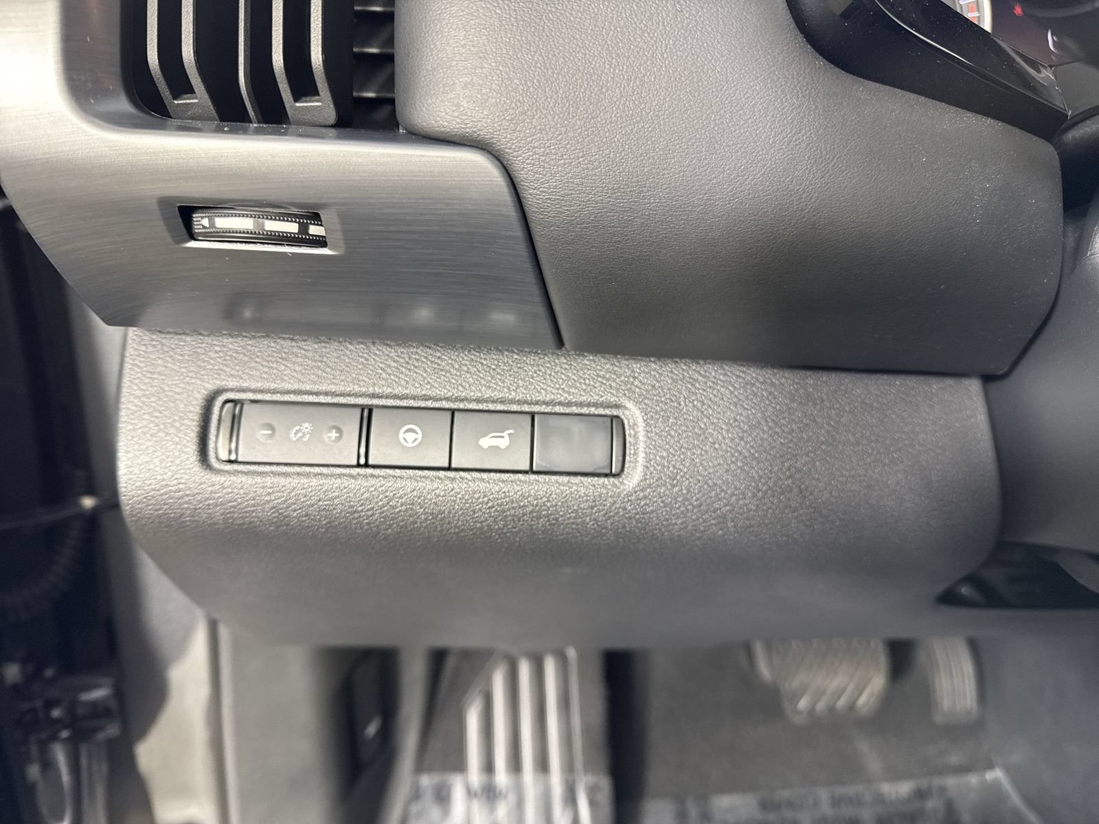 Certified 2025 Nissan Pathfinder Rock Creek AWD/4WD image 16