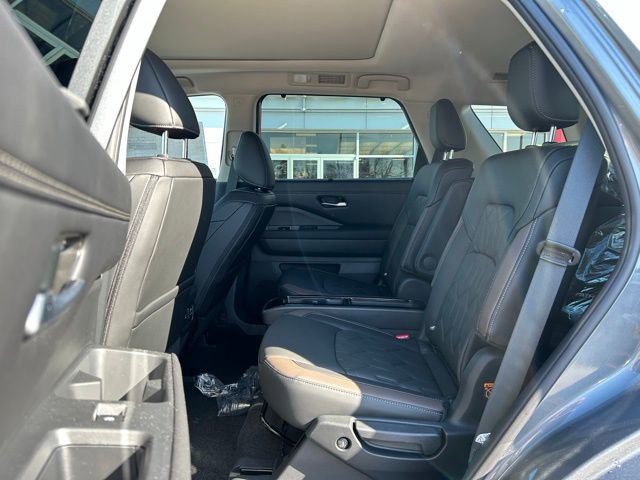 New 2026 Nissan Pathfinder Platinum image 20