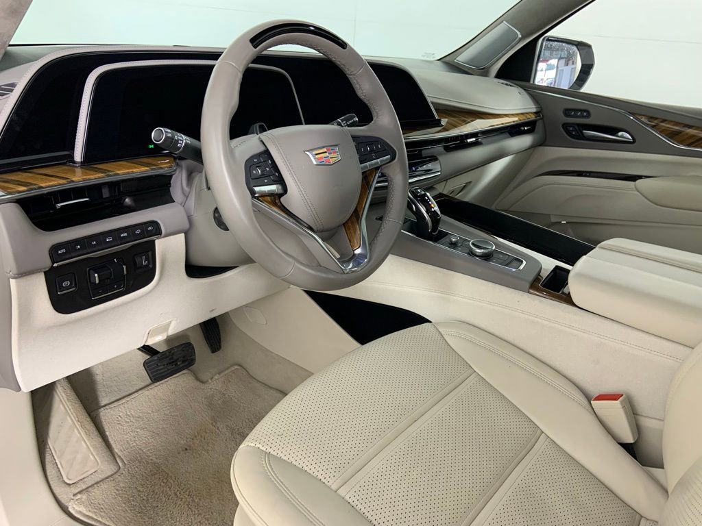 Used 2024 Cadillac Escalade Sport Platinum w/ LPO, ONYX Package AWD/4WD image 27