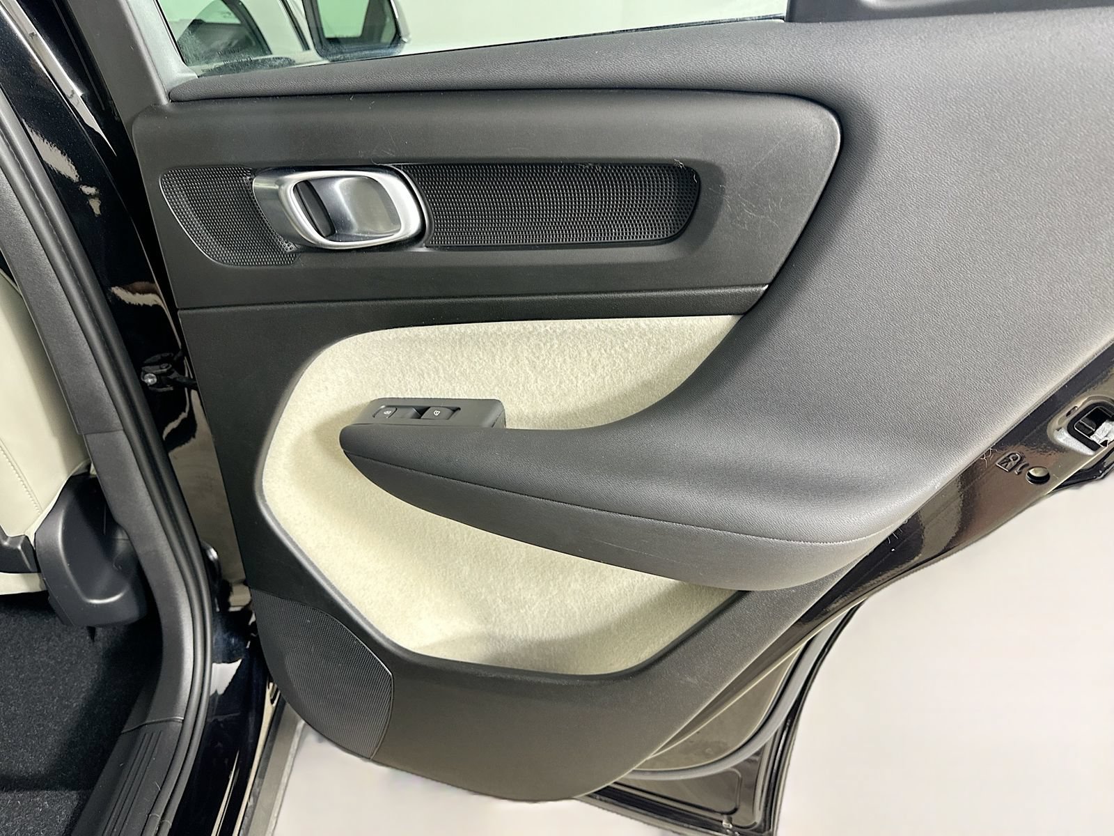 Used 2023 Volvo XC40 B5 Plus w/ Driver Assist Package AWD/4WD image 42
