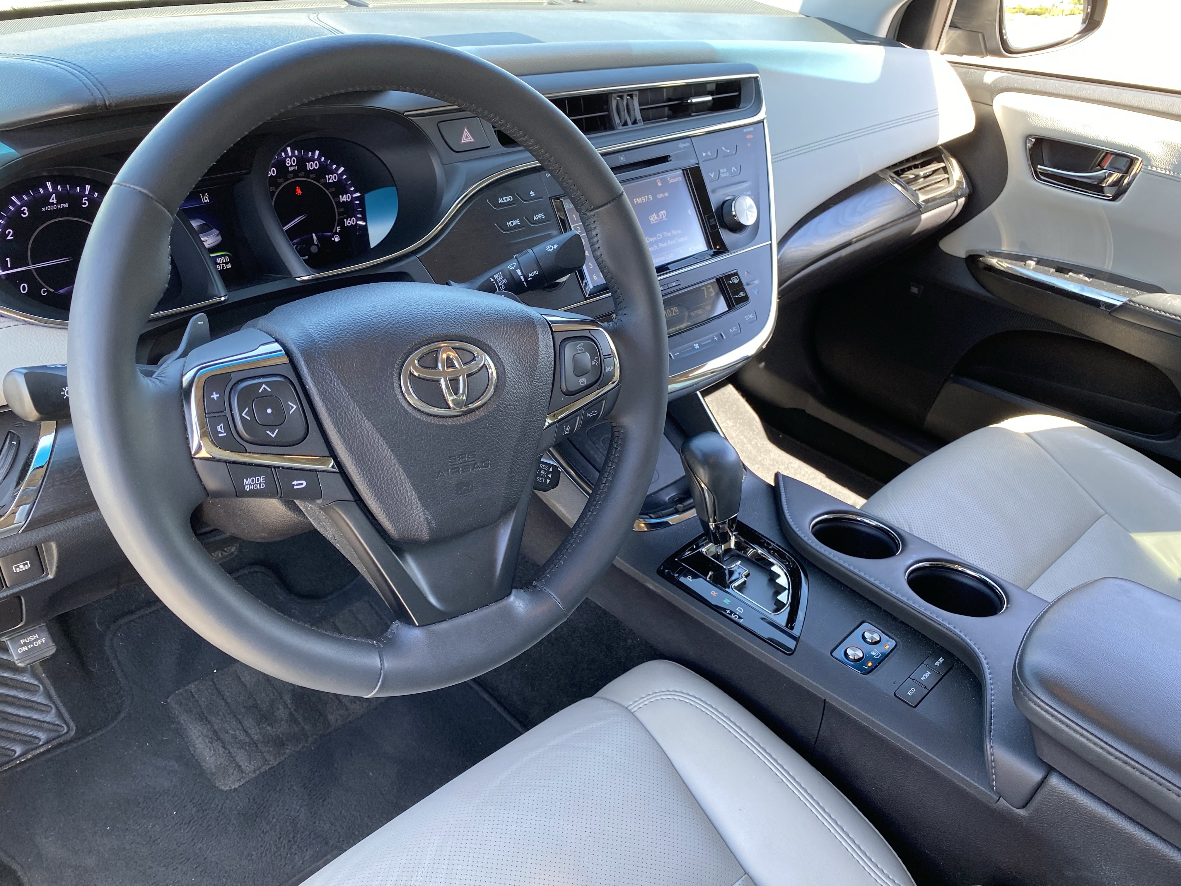 Used 2016 Toyota Avalon Limited w/ Toyota Safety Sense Package image 17