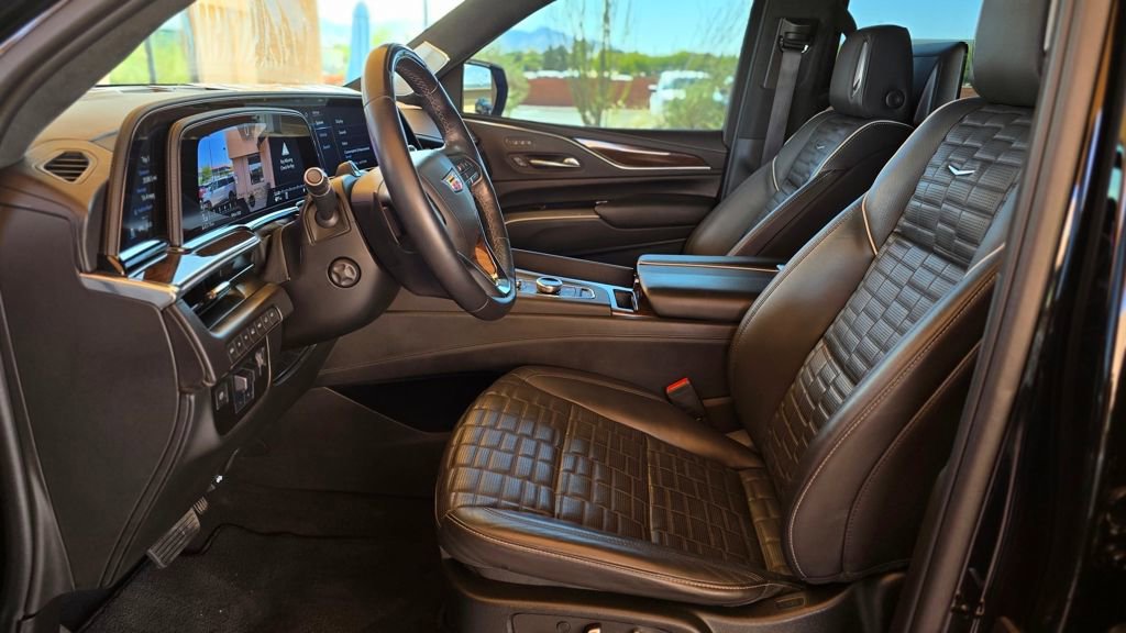 Used 2023 Cadillac Escalade ESV Sport Platinum AWD/4WD image 37